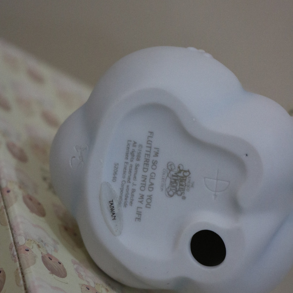 Precious Moments - I'm So glad you fluttered into - Picture 4 of 4